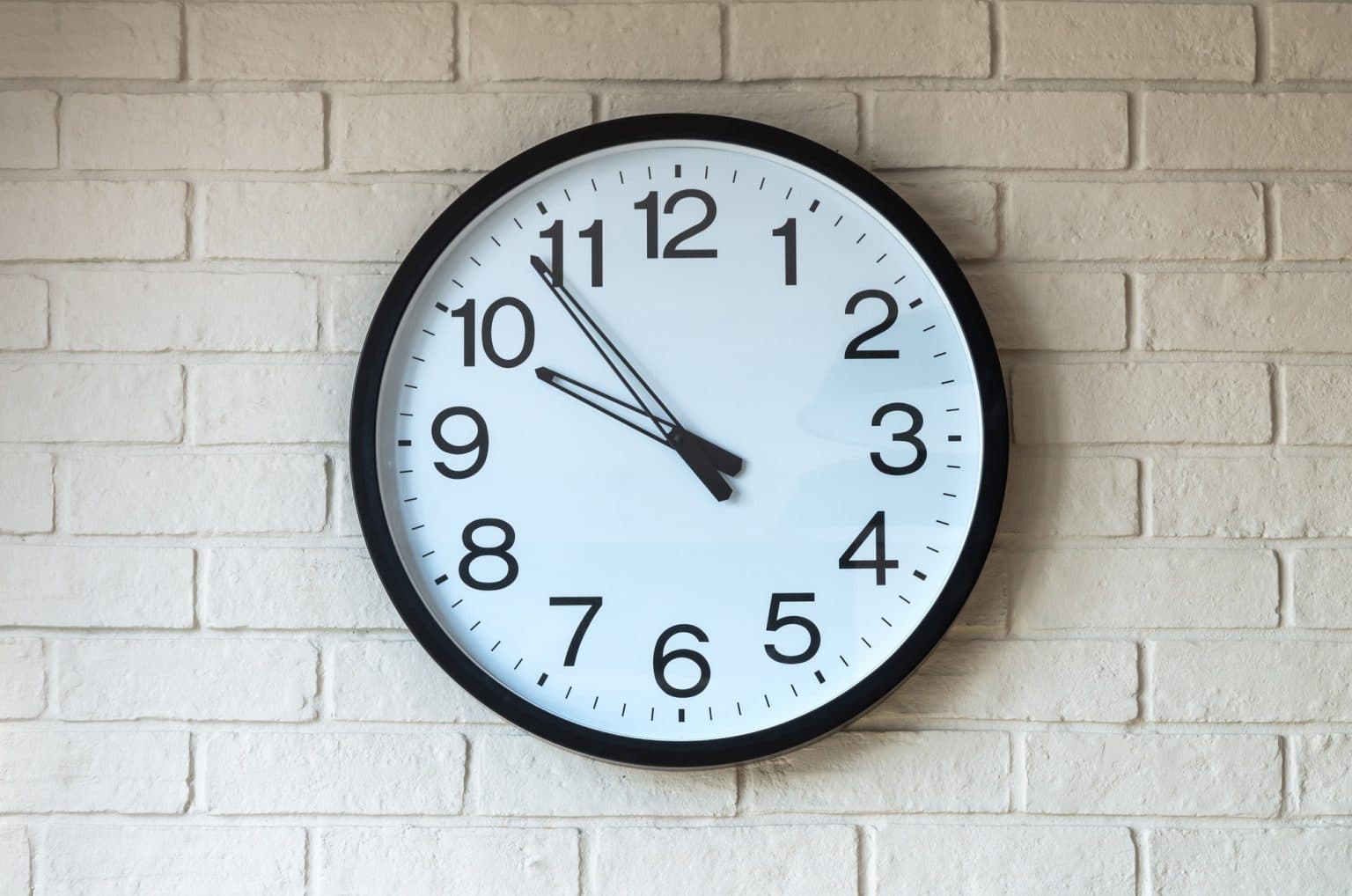 how-to-hang-a-clock-without-nails-the-easiest-diy-method